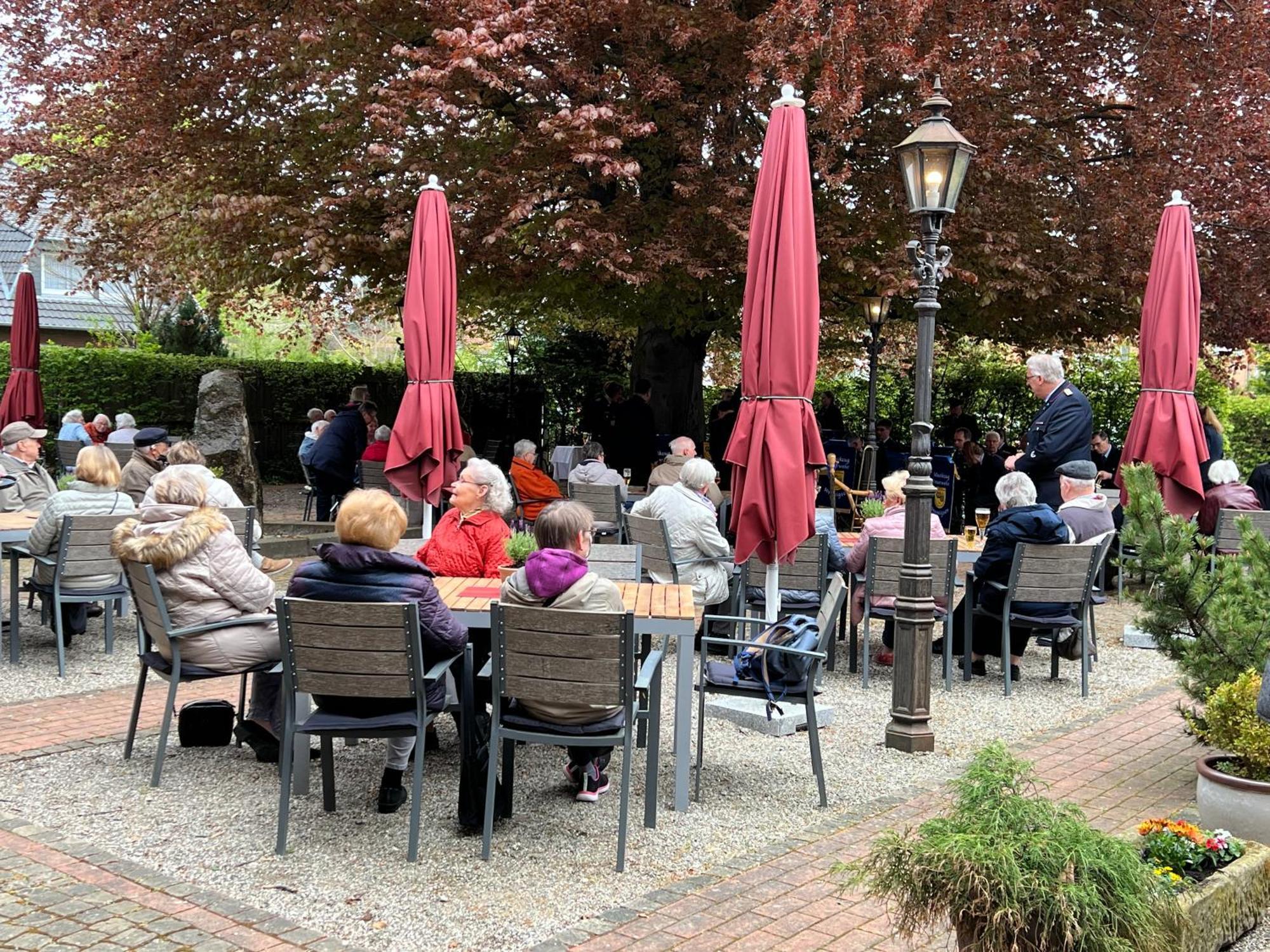 Hotel Und Restaurant Pinkenburg Wennigsen Exterior photo
